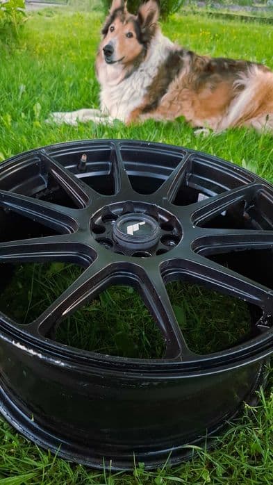 Felgi uzywane Japan Racing 11 (17" kolor czarny)