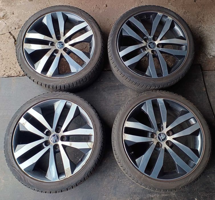 Felgi aluminiowe Skoda RS 5x100 7J17 ET41 57,1mm