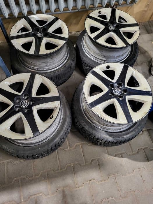Felgi TOYOTA PRIUS III IV 17'' 7Jx17 5x100 ET50 OE