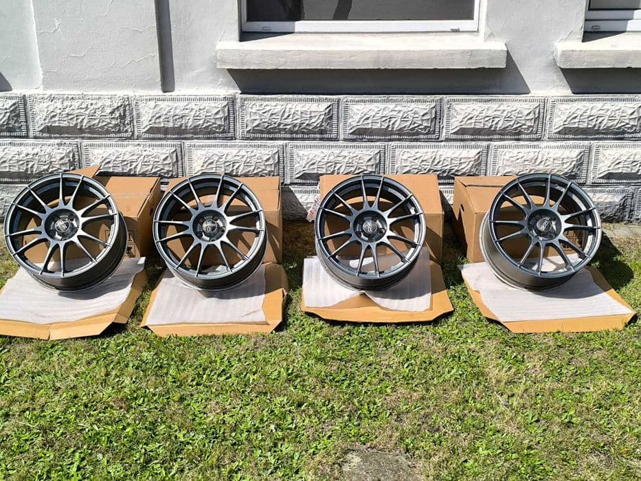 Felgi aluminiowe OZ Racing Ultraleggera 17x7,5 5x100 ET35 SUBARU IMPREZA WRX STI, VAG,