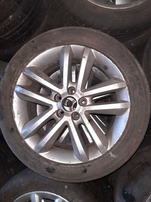 Opel Insygnia Zafira B Astra komplet felg alumniowych R17 5x100 OPONY