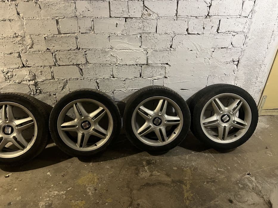 Felgi seat leon top sport R17 5x100 ET38 J7