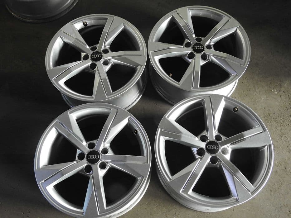 4xAlufelgi  AUDI 17'' 5x100 7,5J ET46 82A601025G  piasta 57,1mm Jak Nowe