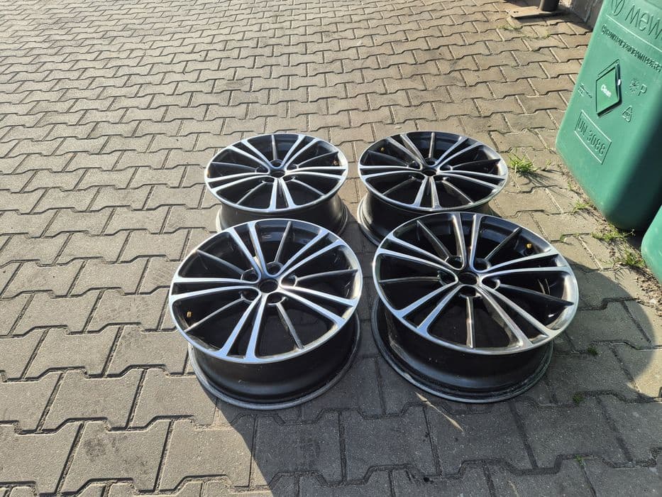 Felgi aluminiowe 17 Toyota Mazda Subaru Kia jak Nowe