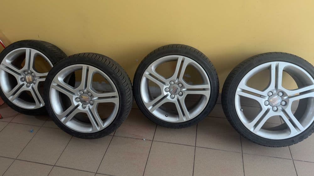 Felgi R17 z oponami  Seat Fr Cupra 5x100