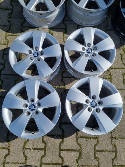 15cali 5x100 Skoda 6J ET38