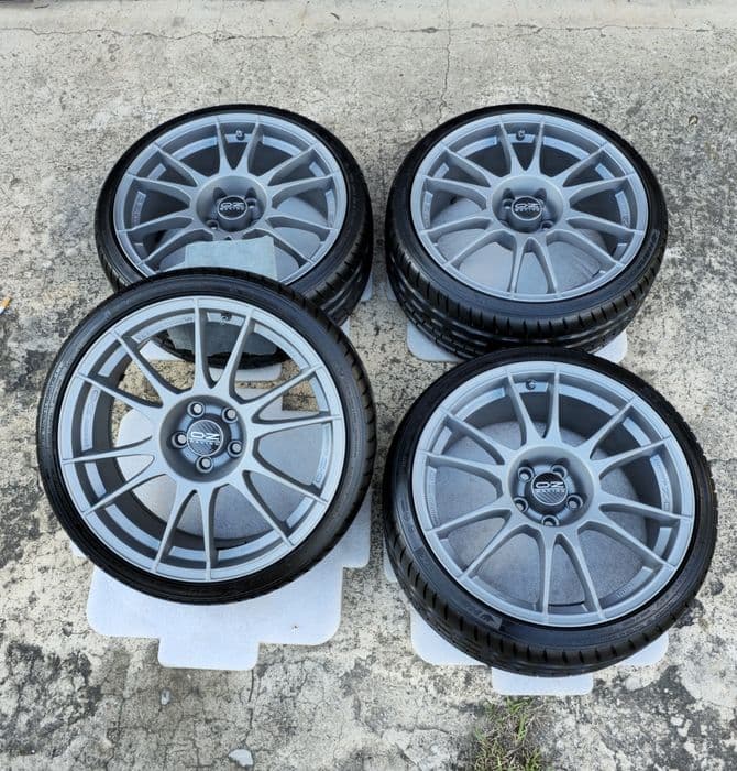 Oz Ultraleggera 5x100 17 8j 215/35/17 Śliczne Vw Seat Audi.