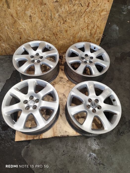 Felgi 17 cali Toyota rozstaw śrub 5 x 100 et 45 szerokość felgi 7 cali