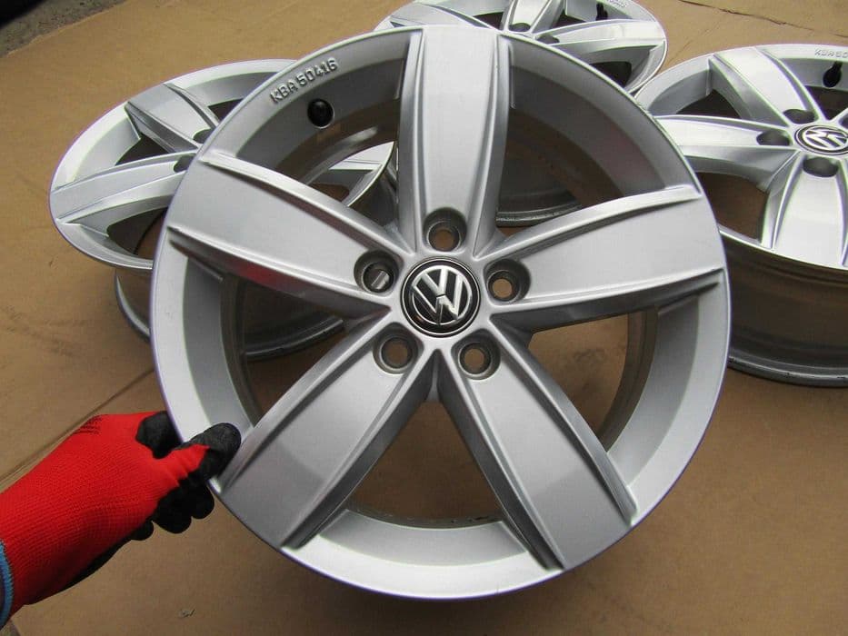 4x Felgi Aluminiowe 15 VW Polo VI 6 od 2017r- Seat Ibiza IV 4 od 2017r- 5,5 j 5x100 ET40 piasta 57,1 mm 2G0071495