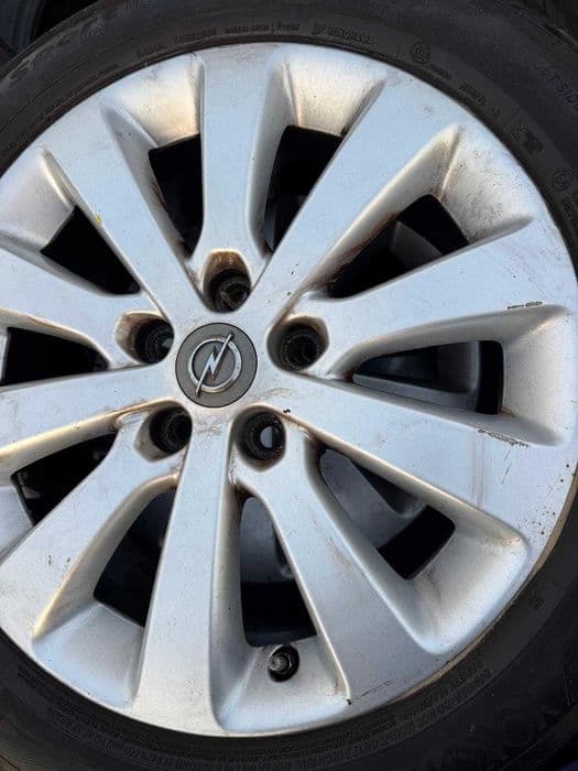 Felgi aluminiowe z oponami 17'' Opel Astra Zafira - zima