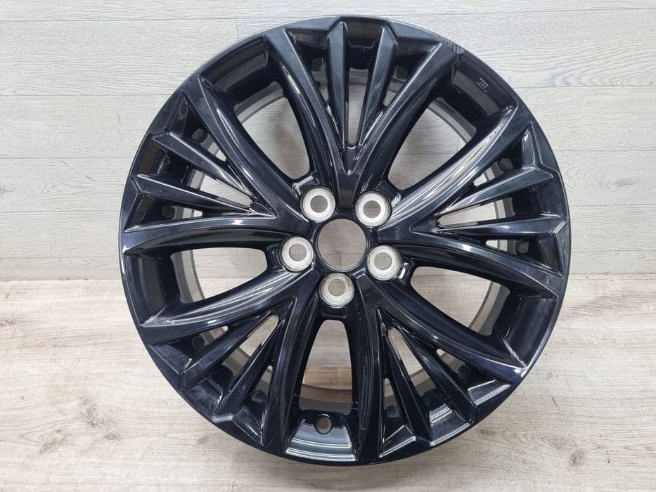 felga toyota yaris xp210 6.5jx17 et50 5x100 pw4570d005