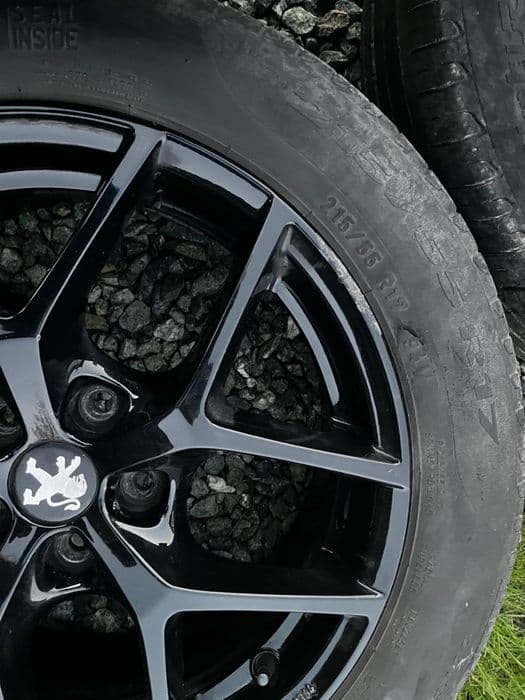 Sprzedam felgi z oponami  burbet  17   Mialem  je zalozone  w Peugeot  508