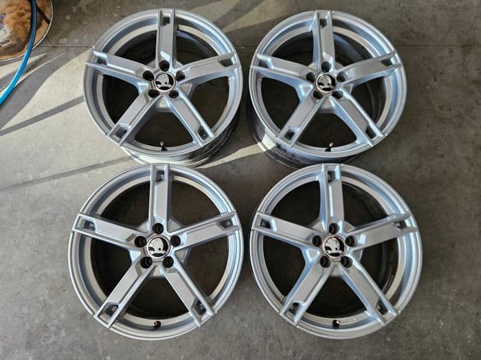 Alufelgi 17" 5x100 Skoda Kamiq Fabia Rapid Roomster Scout Scala Praktik Octavia Seat Ibiza Leon