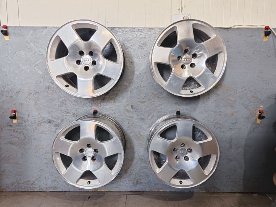 Felgi 5x100 17" Audi A3 8L A1 Golf 4 Ibiza Fabia J7,5 ET32