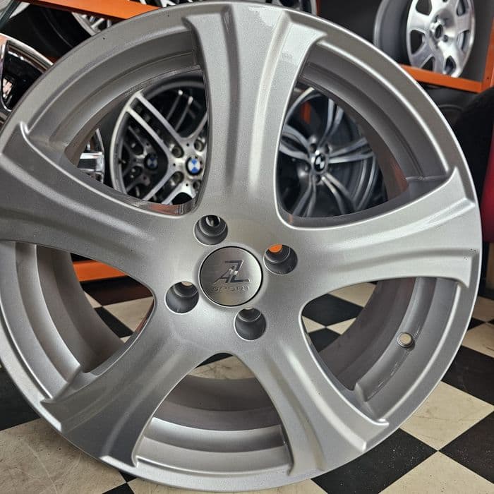 Felgi Alutec Karisma 17" 7J ET37 5x100 Srebrne
