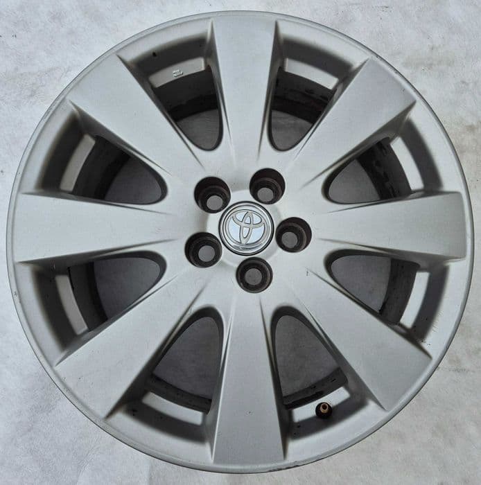 Felgi Toyota Avensis 7"x17" ET45 5x100