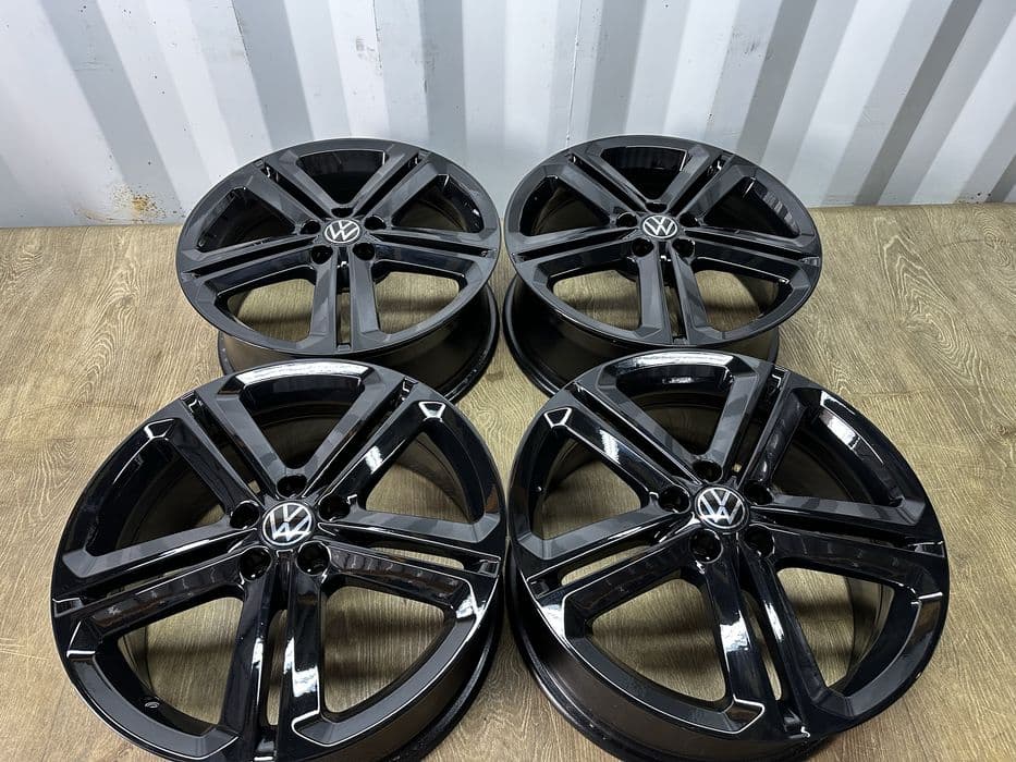 Felgi 17 volkswagen polo t-cros r line 5x100 7j et46 os 57.1