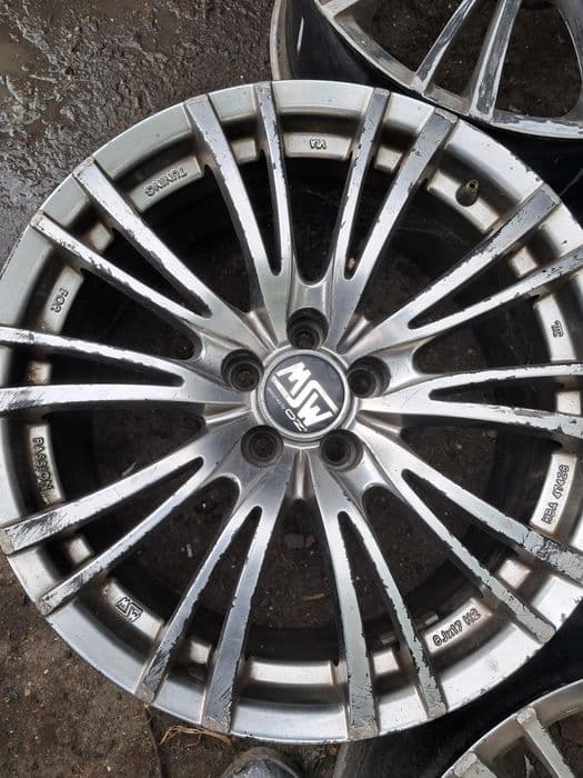 Felgi OZ R17 5x100 8J ET35