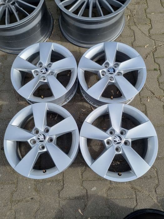 15cali 5x100 Skoda 5.5J ET40