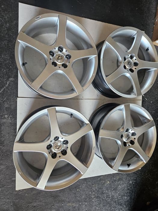 Felgi aluminiowe 5x100 7j et 35 17" mak nowe.