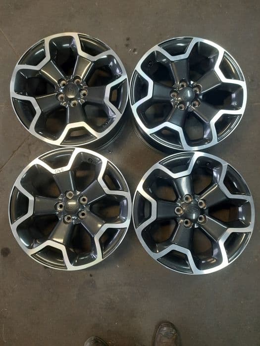 (045) Felgi 17" 5x100 ET 48 7j - Subaru