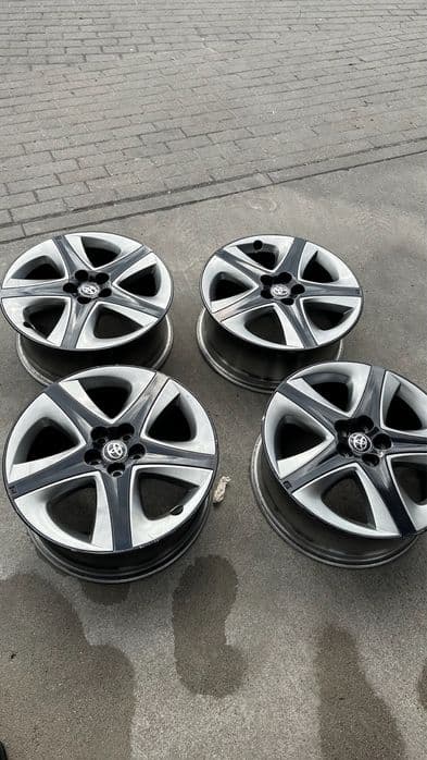 Oryginalne felgi Toyota Prius ZVW50 R17 5x100 + IDEALNE DEKIELKI (Rzadkość!