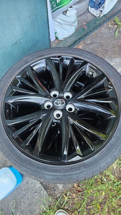 17" Toyota Yaris IV / Mazda 2 - 5x100 - 6,5J - ET50 - 205/45/17