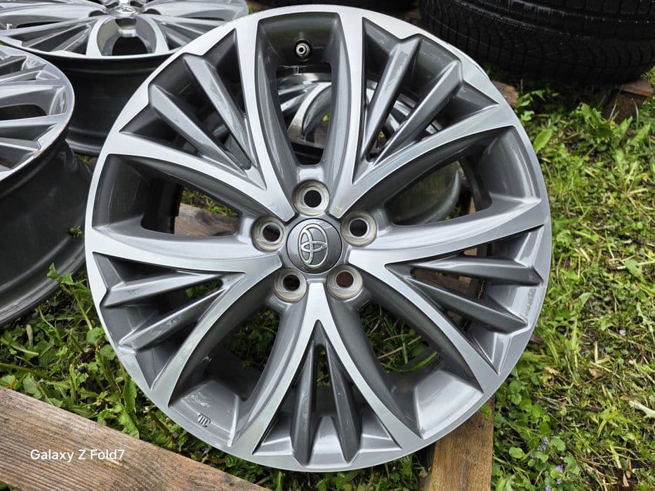 Alufelgi 17 Toyota Yaris IV Prius 5x100 ET50 TPMS Oryginalne