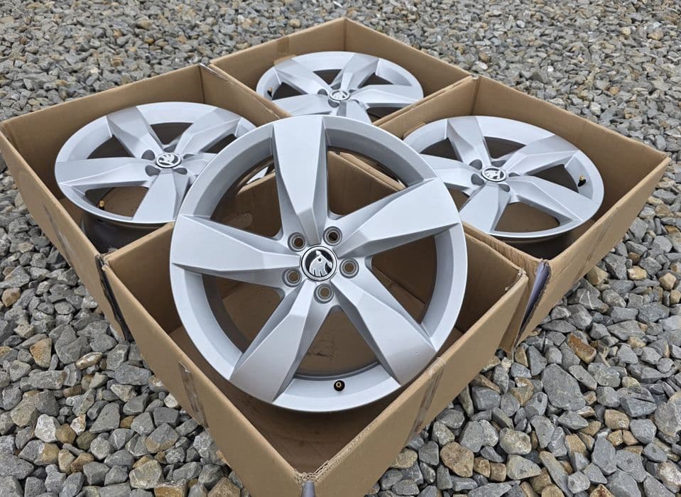 5x100 17 Alufelgi Skoda Rs Kamiq Scala Fabia Rapid  Vw polo Seat