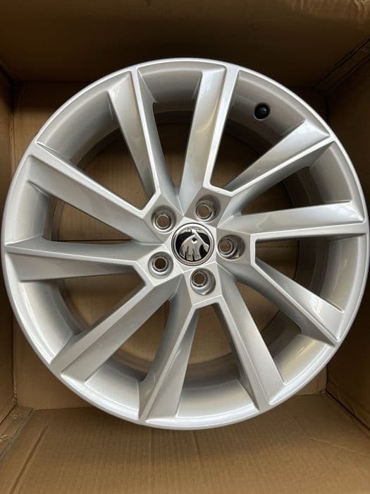 Felgi aluminiowe skoda 17“ 5x100 et40