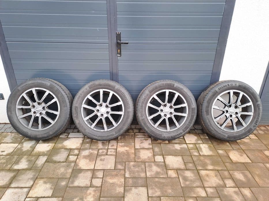 Felgi aluminiowe MOMO Quantum 17 cali