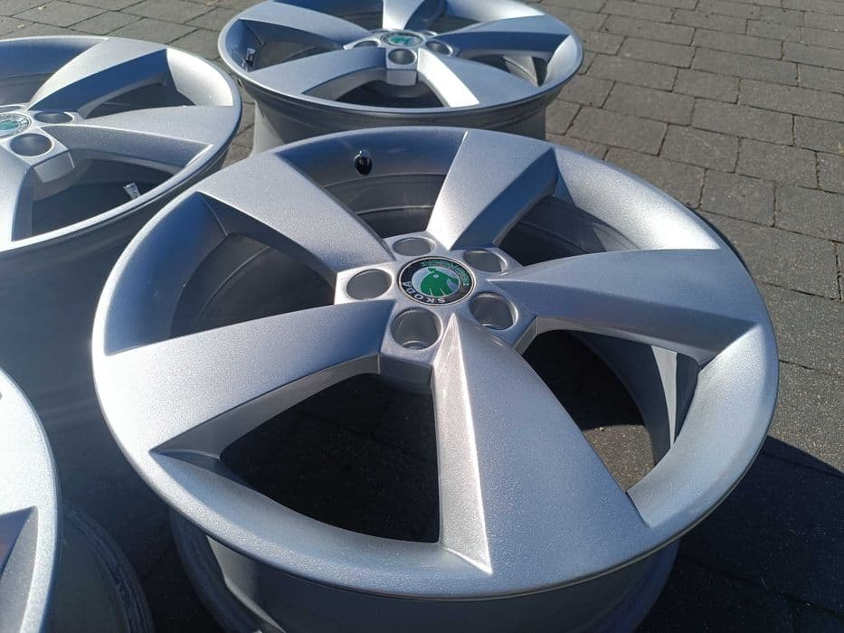 Felgi aluminiowe Skoda Rapid 17" – Ronal – 5x100