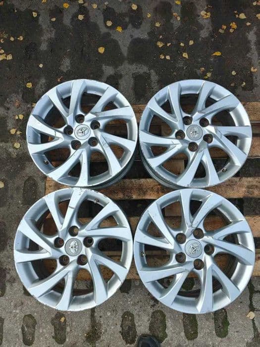 FELGI Aluminiowe Toyota Oryginalne R16 6.5x16 5x114.3 et45