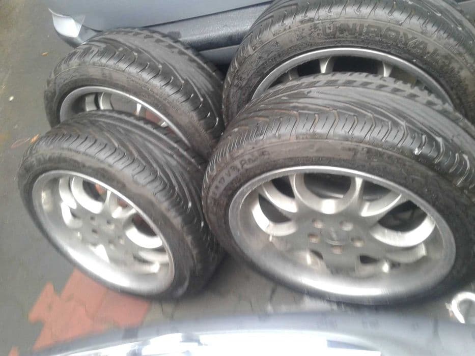 4 Alufelgi 17 ARTEC 8J 17 5x100 ET35 Opony Uniroyal Audi A3 Bora Leon