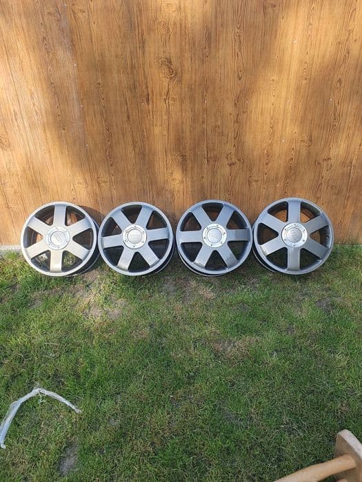 Oryginalne Felgi aluminiowe 17 Audi TT 8N 0601025A