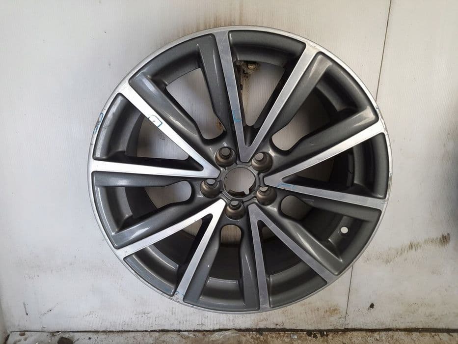 Felga aluminiowa Audi OE 8X0601025CD 7.5" x 17" 5x100 ET38