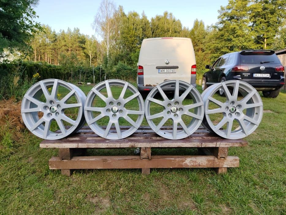 Felgi 5X100 R 17 7JX17 Spider Skoda Octavia I VRS Vag Vw Seat