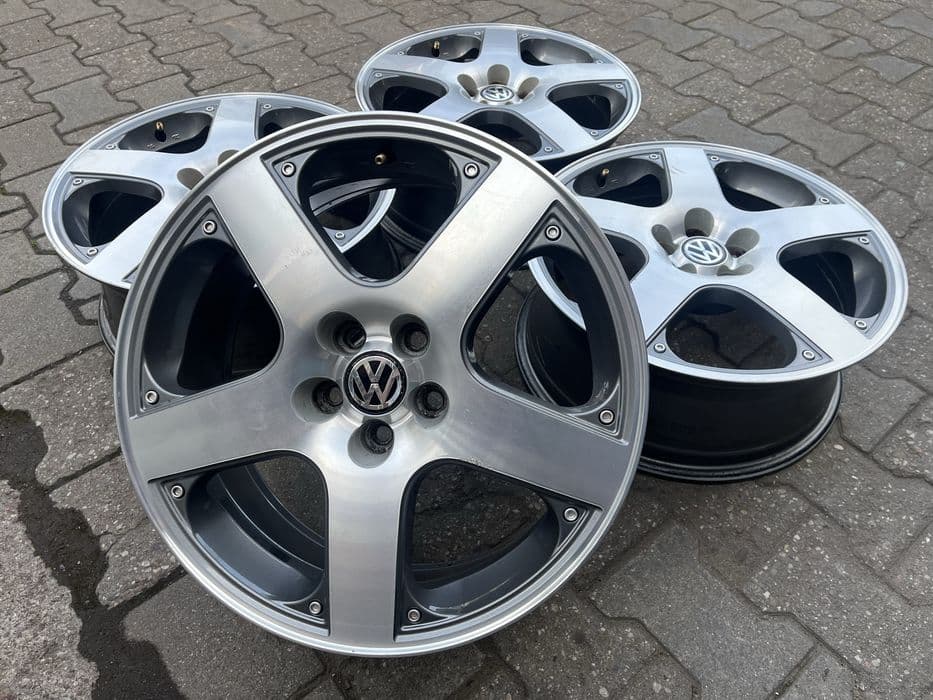 Felgi 17 Aluminiowe Volkswagen 5x100 Oryginalne SpeedLine