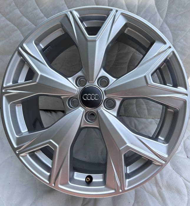 4x alufelgi 7Jx17 Audi A1 Q2 5x100 ET43 nowe