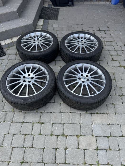 Felgi 17r z niemal nowymi oponami