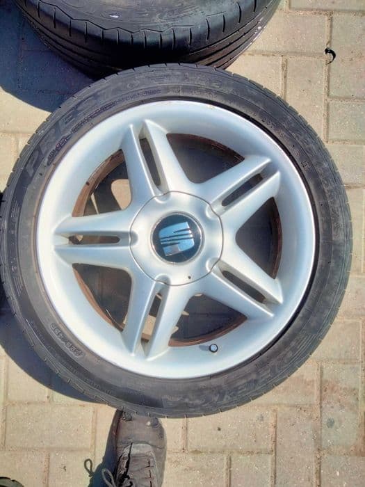 Alufelgi 17 5x 100 z ładnymi oponami