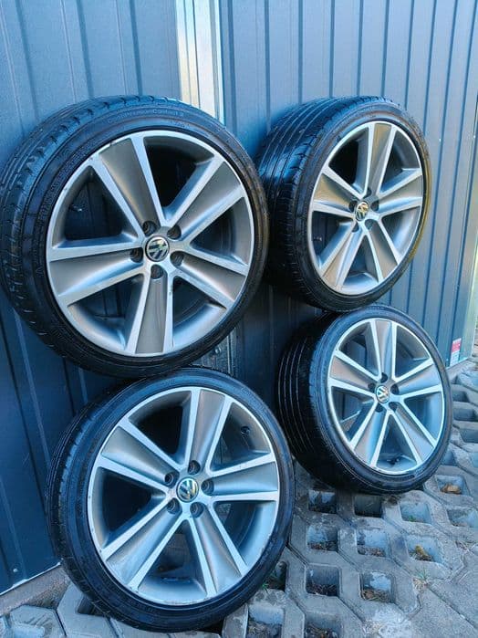 Felgi aluminiowe z oponami 17" Volkswagen Polo