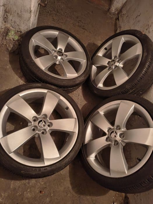 Felgi aluminiowe 17 Skoda 5x100 7j ET41