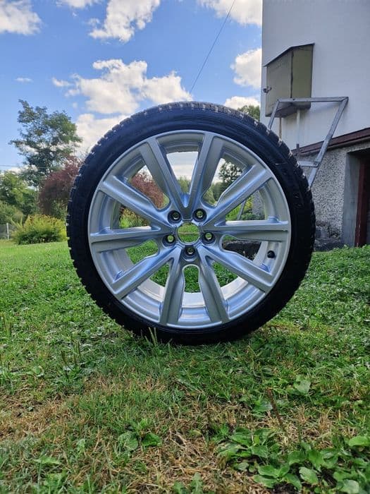 **Oryginalne felgi Audi 7,5x17 ET36 – stan idealny**
