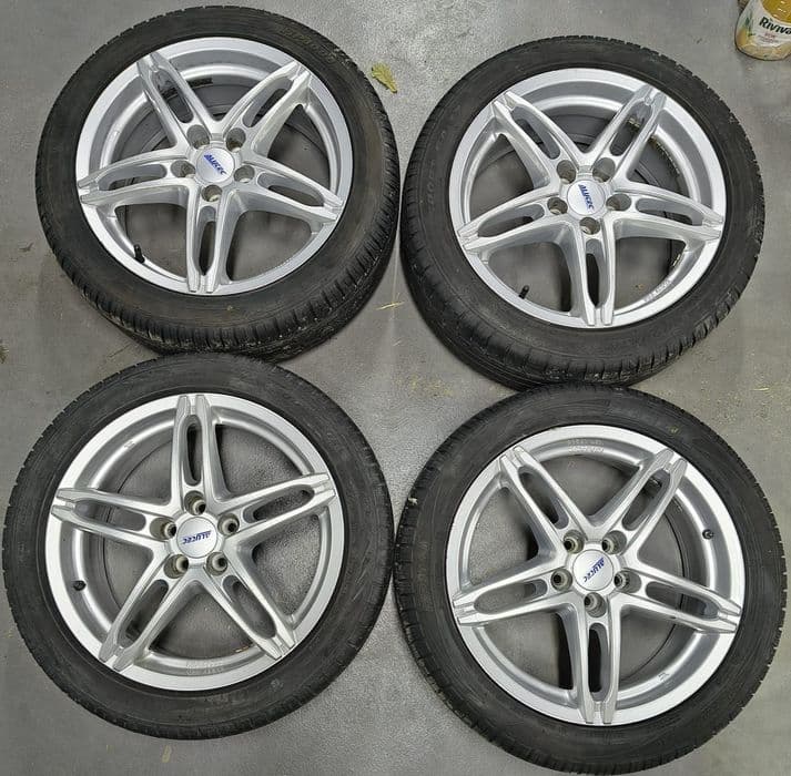 Felgi 17 5x100  opony 225/45 R17