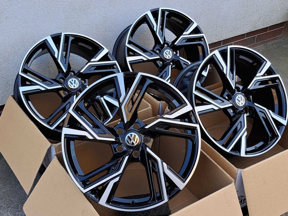 Alufelgi NOWE VW 17" 5x100 T-Cross Polo Taigo Golf IV Fox RS5