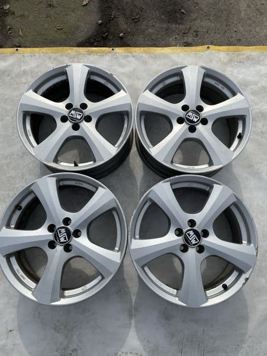 Felgi aluminiowe 5x100 7Jx17 ET35