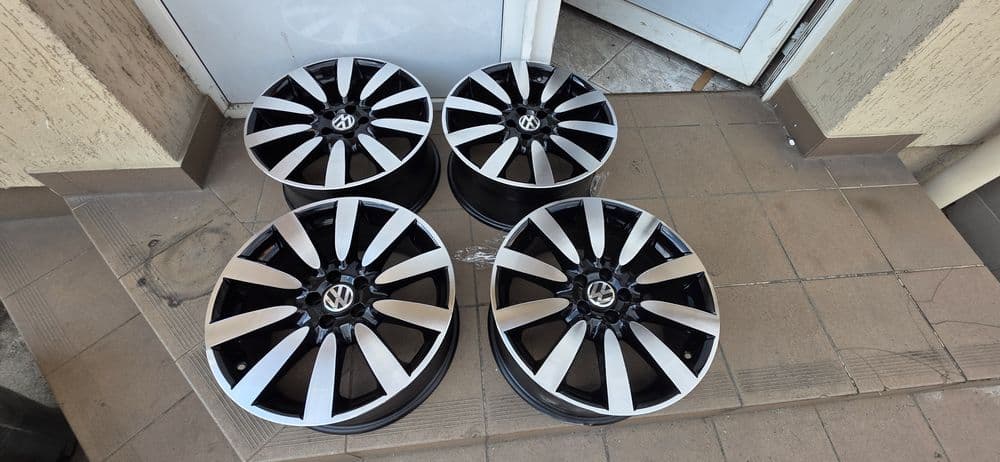 Felgi aluminiowe 17 5x100 et 35 Golf Audi Seat  j.Nowe