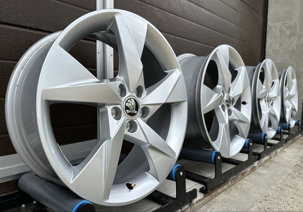 4x felgi aluminiowe 5x100 r17 et40 6,5J Alufelgi oryginał Skoda 17”
