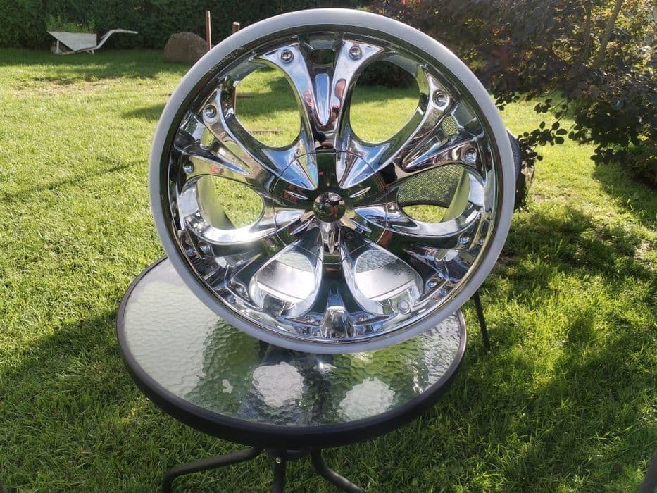 Sprzedam felgi nowe chrom r17